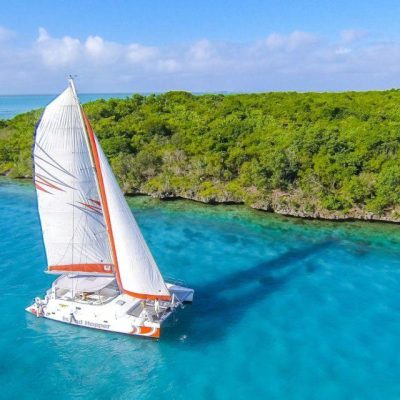 Mauritius: Ile Aux Cerfs Catamaran Trip w/ Lunch & Transfer