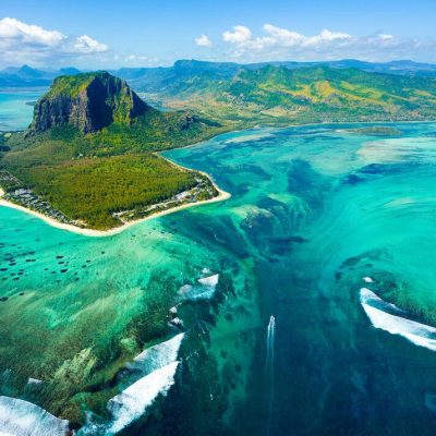 underwater waterfall mauritius